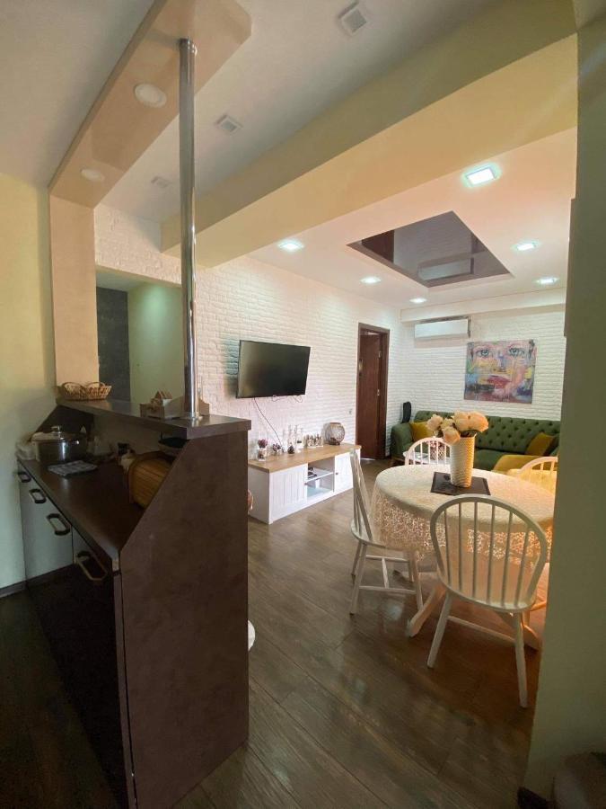 Appartement Apartament Victoria à Tbilissi Extérieur photo